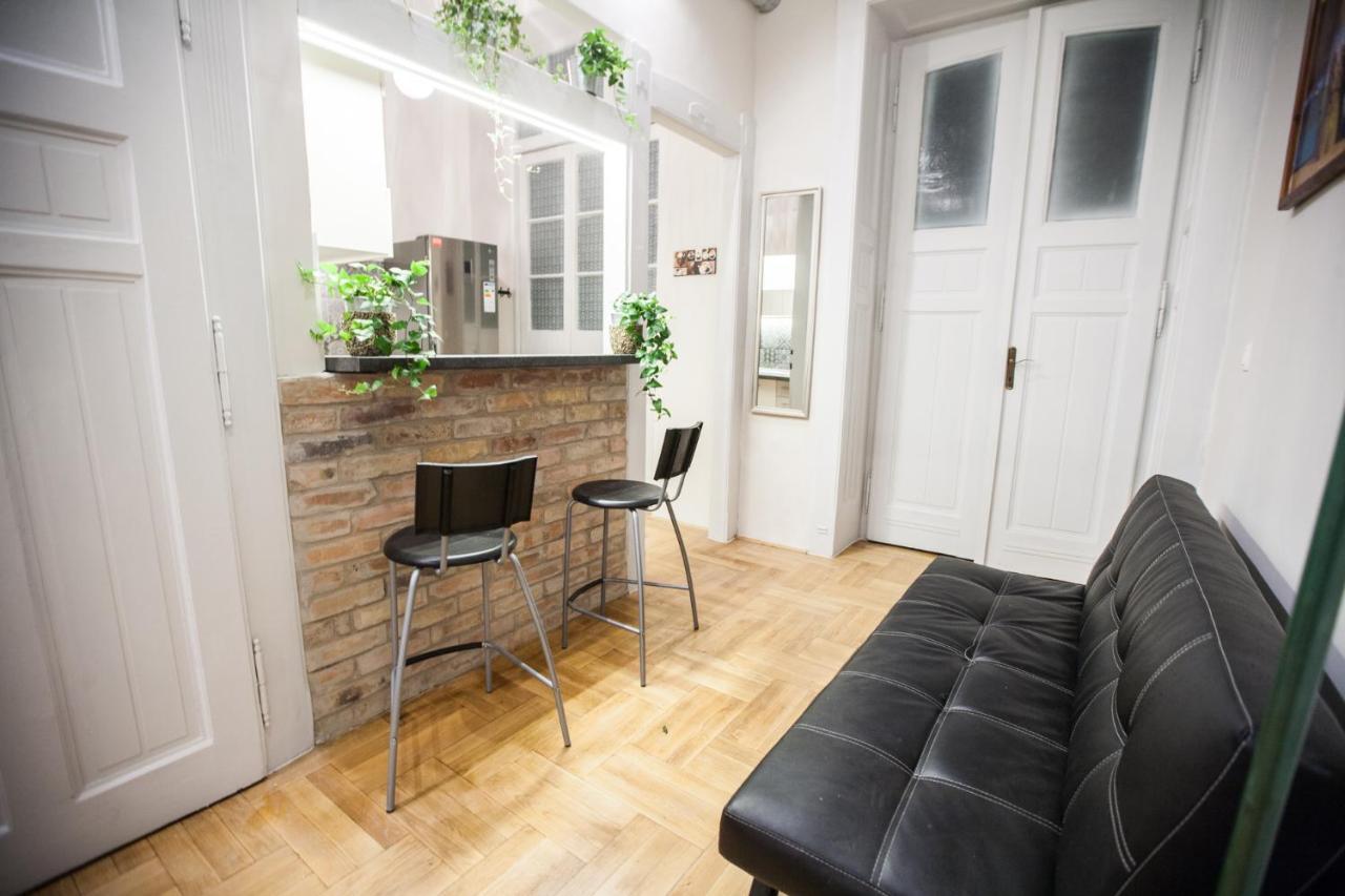 N40 By Small Home Budapest Exterior photo