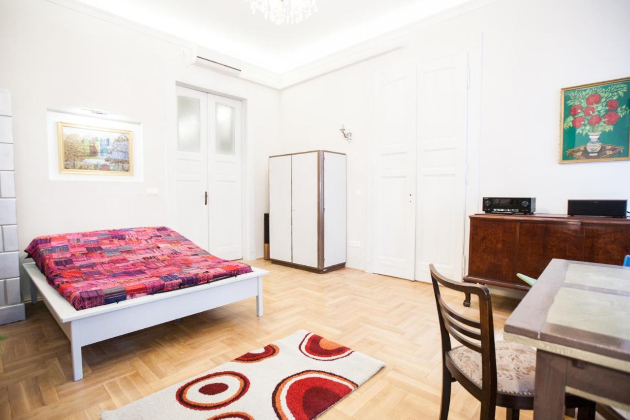 N40 By Small Home Budapest Exterior photo