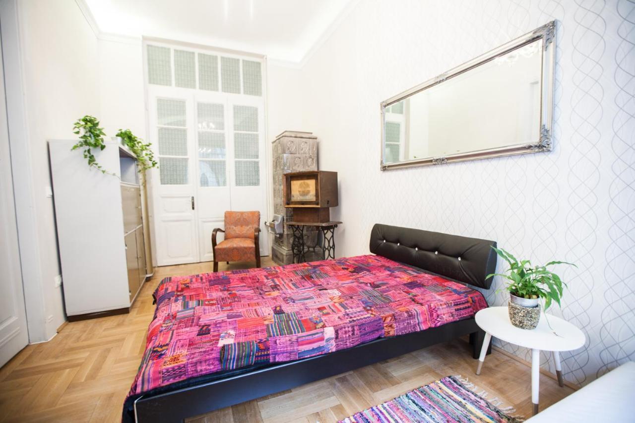 N40 By Small Home Budapest Exterior photo