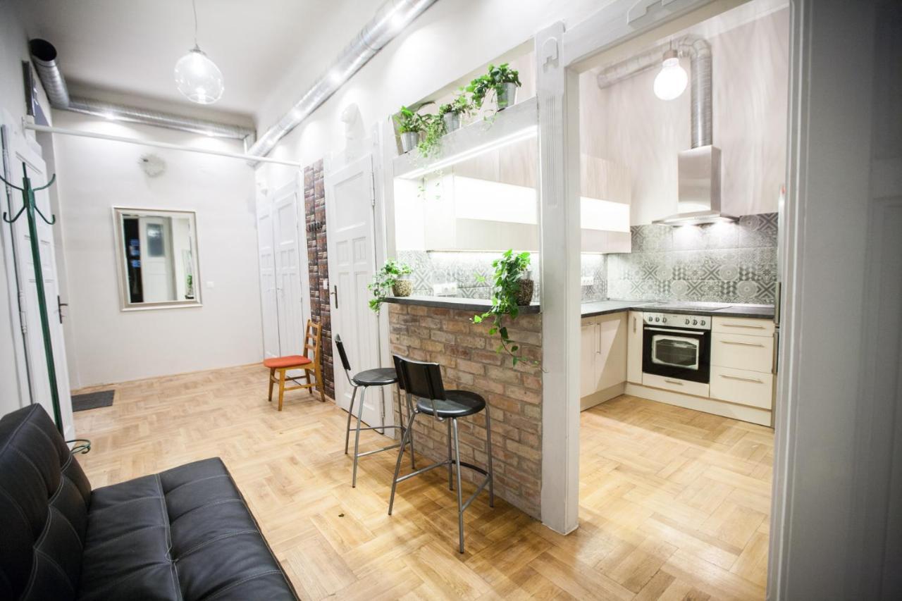 N40 By Small Home Budapest Exterior photo