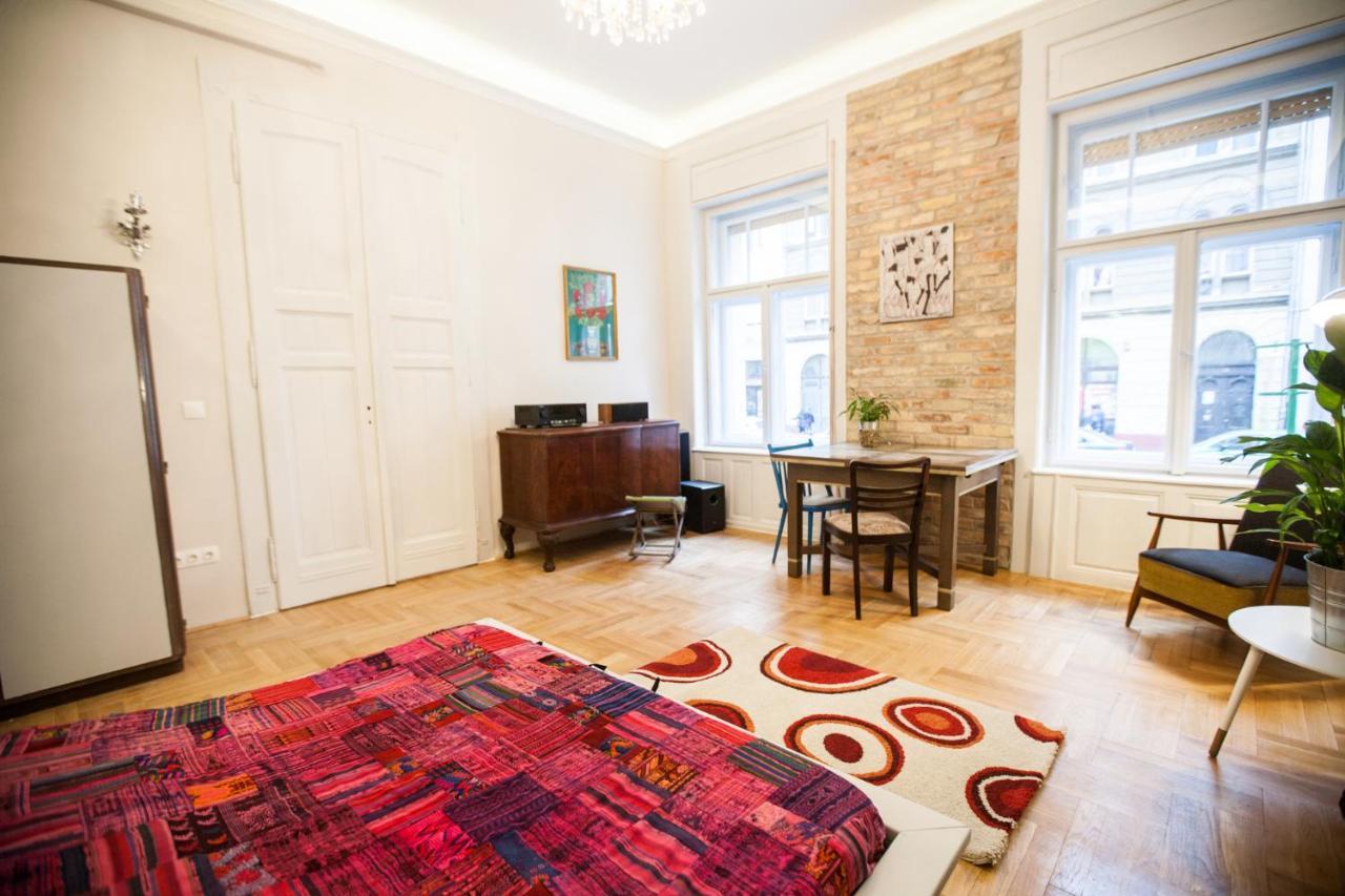 N40 By Small Home Budapest Exterior photo