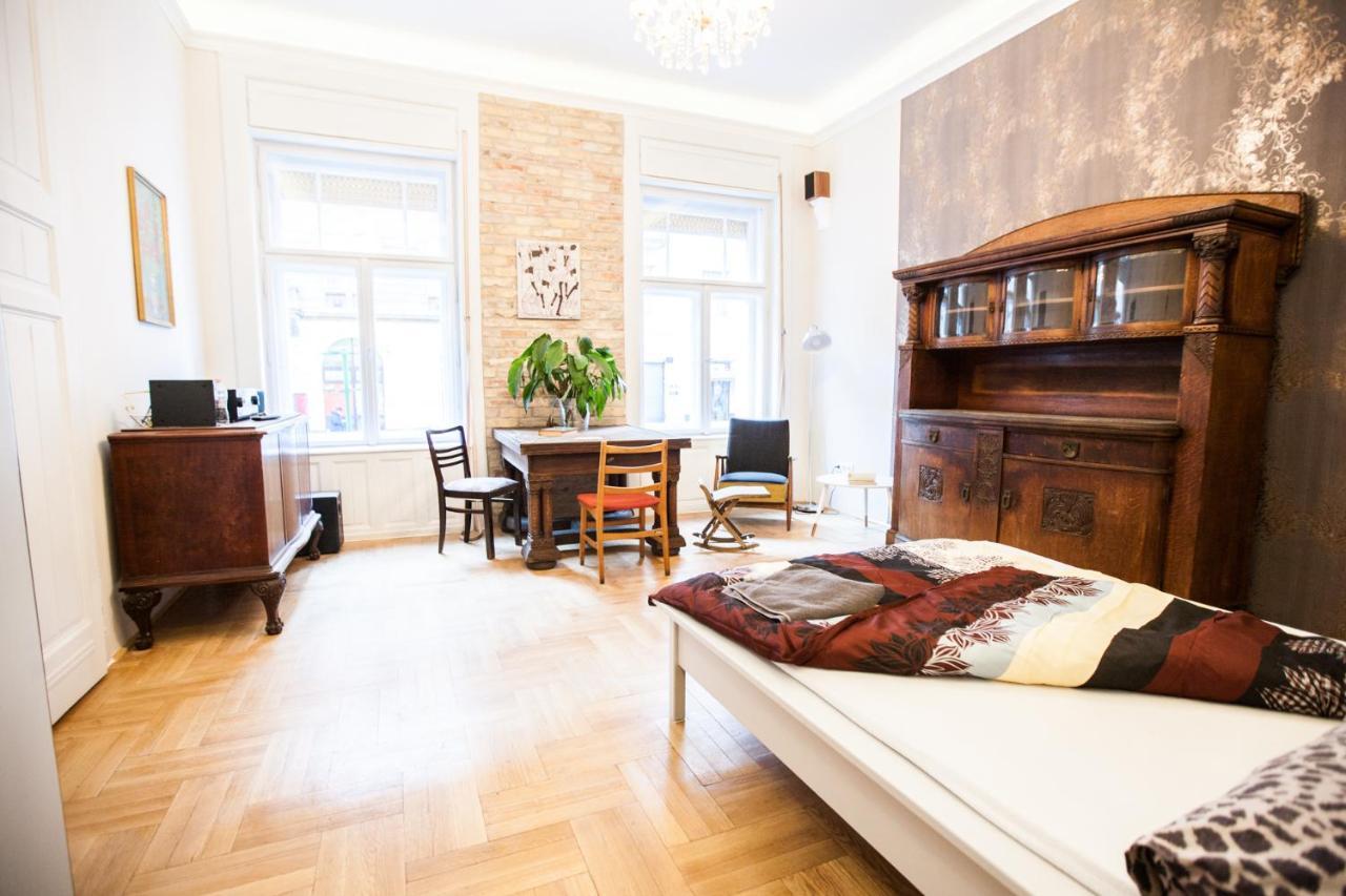 N40 By Small Home Budapest Exterior photo